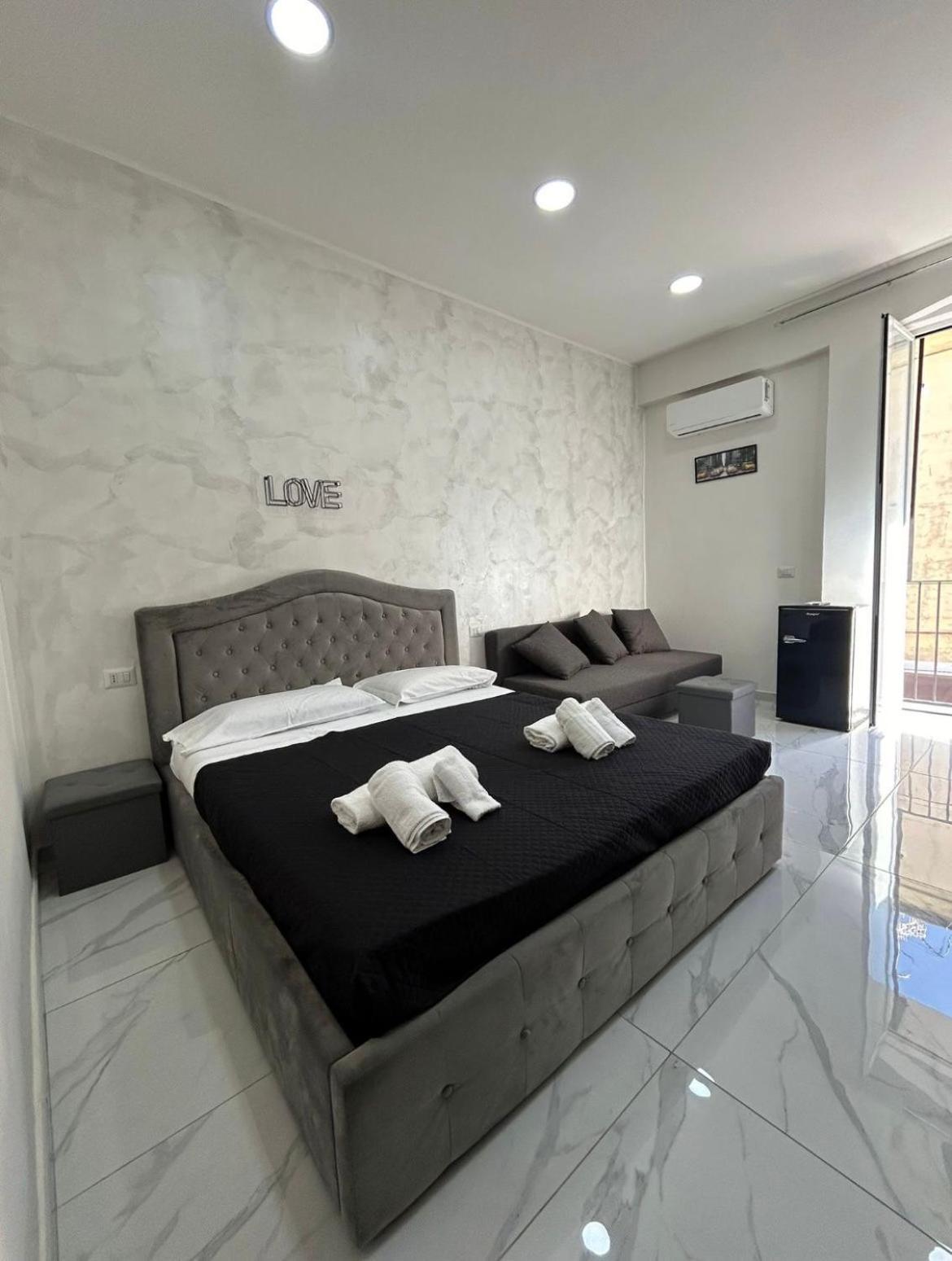 Apartmán Terrazza Luxury Valentino Neapol Exteriér fotografie
